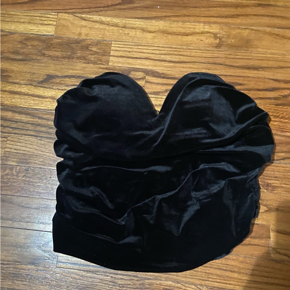 Sweet heart neckline velvet tube top